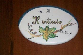 Tra... Monti E Vigne Bed and breakfast 3*