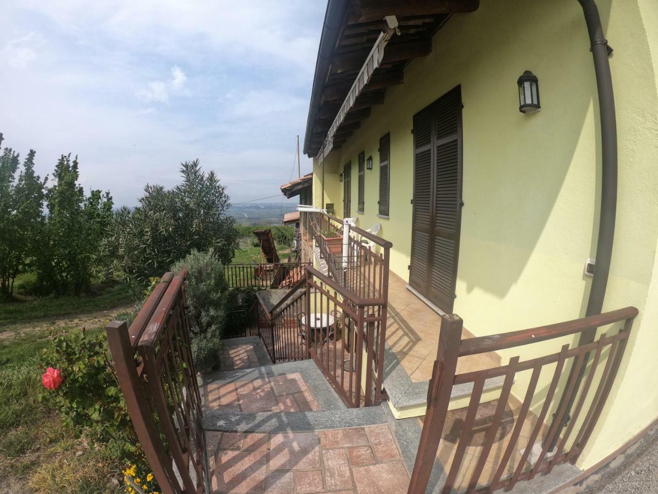 Tra... Monti E Vigne Bed and breakfast